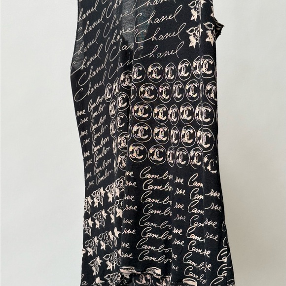 CHANEL 2006 Black & Beige Script Motif Tank - Picture 6 of 7